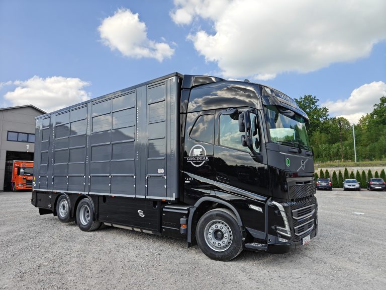 #16 Volvo FH500